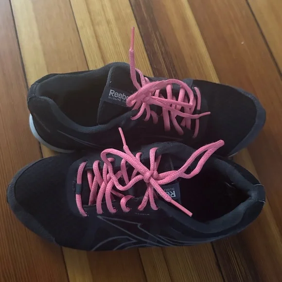 EUC Reebok Sublite Duo Black/HotPink Laces Size 8 - Picture 7 of 8